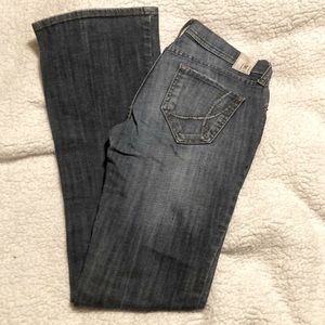 Lit Jeans